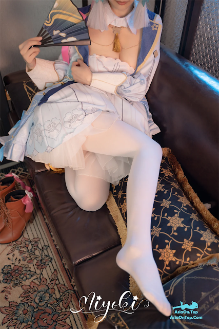 Coser@铃木美咲 (Misaki Suzuki) – 神里绫华 花时来信，性感美腿 少女白丝 玲珑小脚榨精 清纯反差 | Coser@Misaki Suzuki – Kamisato Ayaka “Flower Time Letter”, Sexy Beautiful Legs, Young Girl White Stockings, Delicate Small Feet Teasing, Pure Contrast