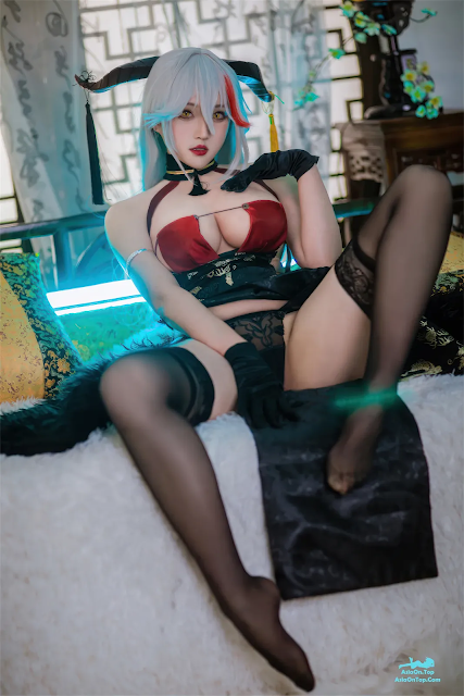 Coser@Natsuko夏夏子 – 埃吉尔 金龙腾祥云 | Coser@Natsuko Natsuko – Egir Golden Dragon Soaring Auspicious Clouds